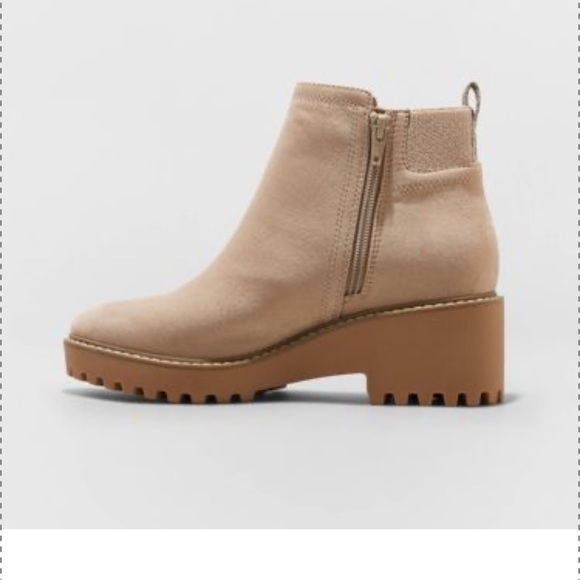 Women's Taci Pull-On Ankle Boots - Universal Thread NWT - Picture 2 of 10